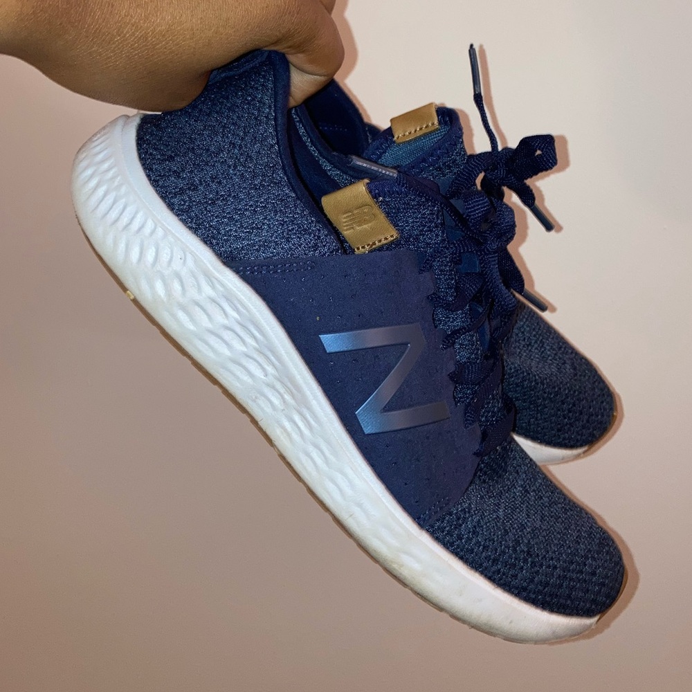 Navy Blue Women’s New Balance Size 9